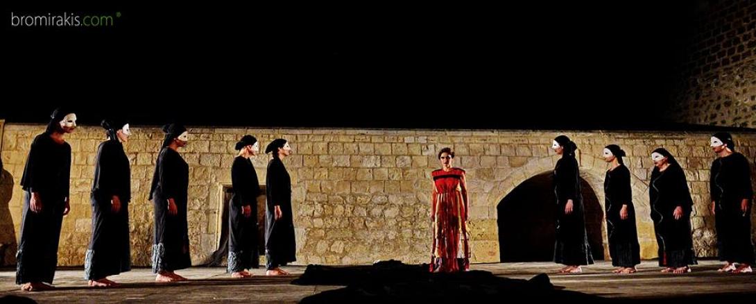 Η "Μήδεια" από τη θεατρική ομάδα της ΕΛΜΕ Ηρακλείου