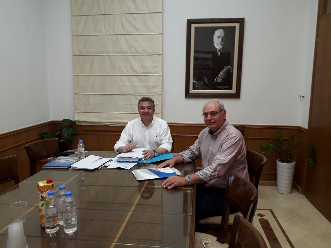 foto_synantisi_perifereiarhis.jpg