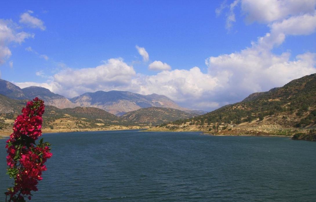 Ο Τόπος της Επαγγελίας !!