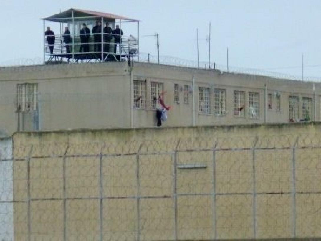 Απόπειρα δολοφονίας σωφρονιστικού υπαλλήλου στις φυλακές Τρικάλων