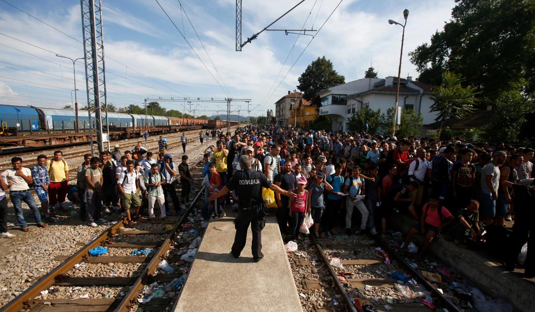 fyrom-immigrants.jpg
