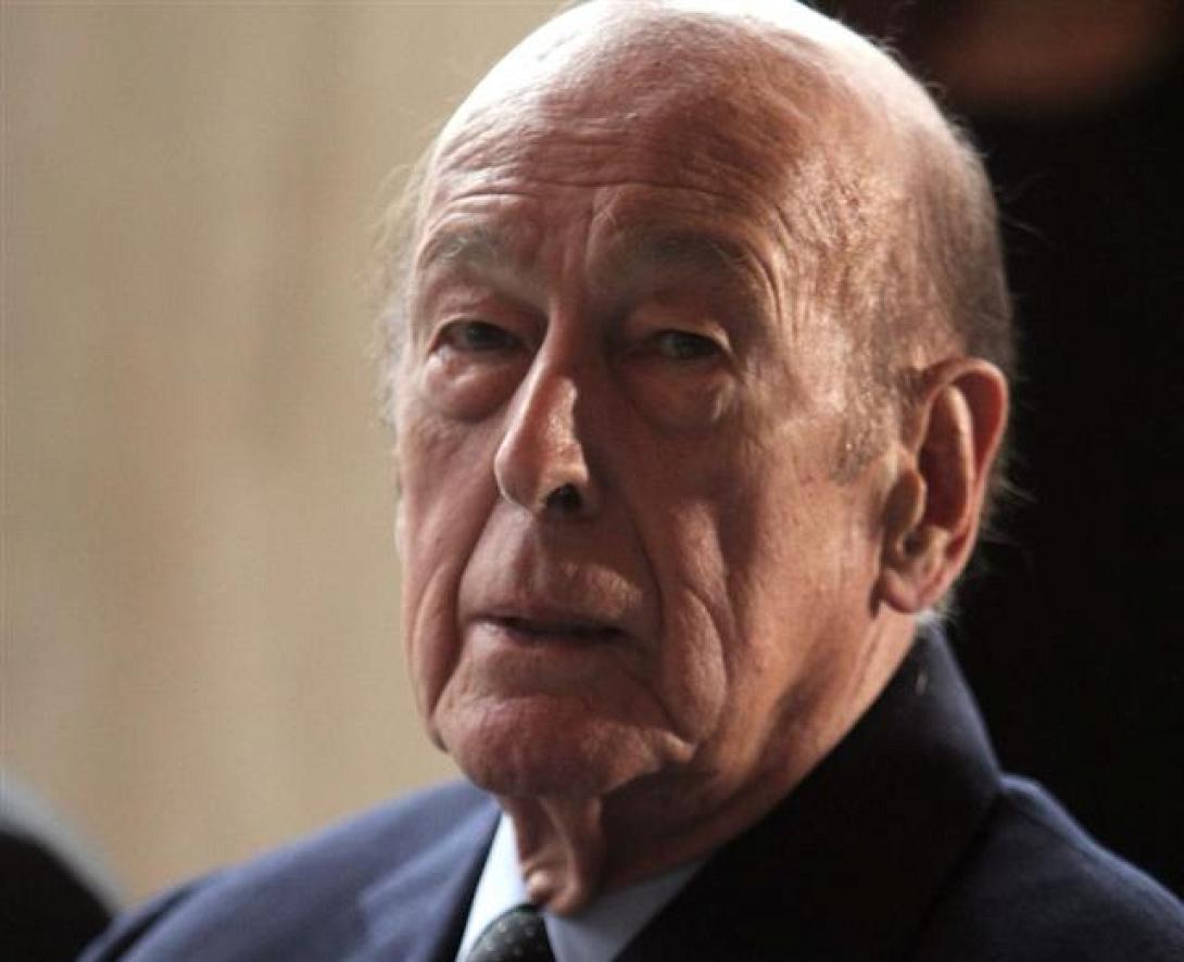 Β. Ζ. Ντ' Εστέν: "Η Γαλλία κινδυνεύει να ζητήσει βοήθεια από το ΔΝΤ"  