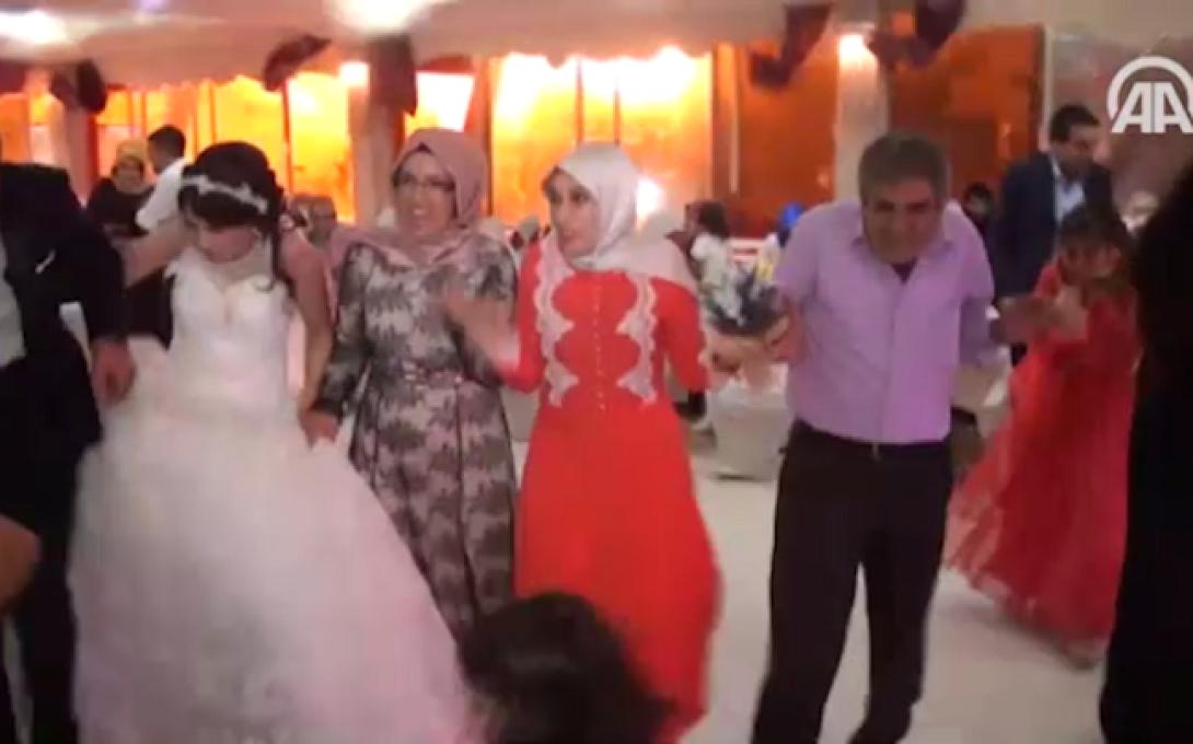 γαμος εκρηξη