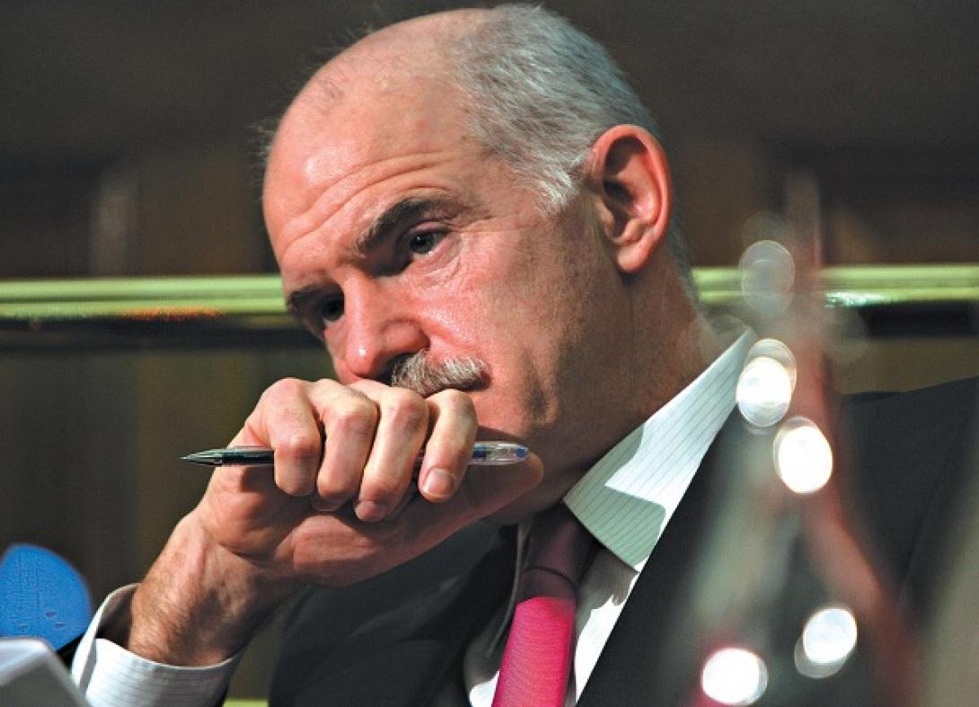 Στην ομιλία του Γιώργου Παπανδρέου ο Κώστας Ξυλούρης