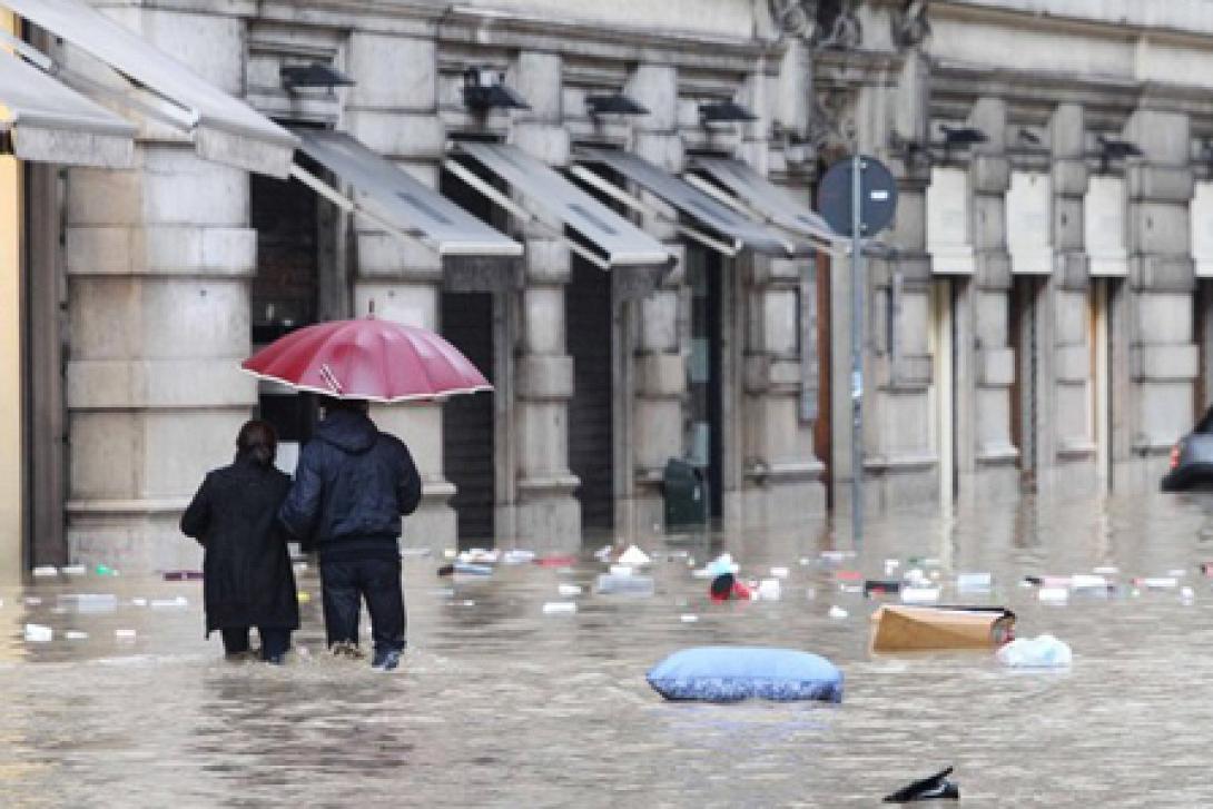 &#039;Ενας νεκρός στη Γένοβα από τις πλημμύρες
