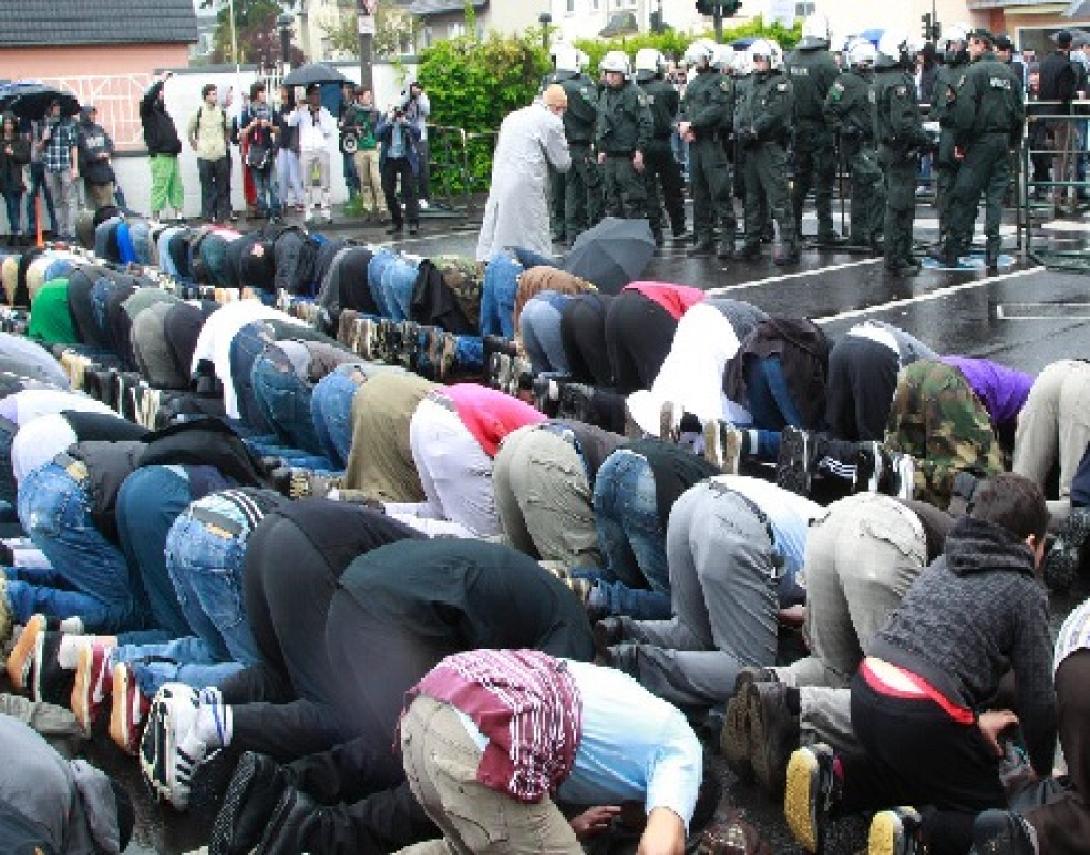 Γερμανία: Απαγορεύθηκε κάθε υποστήριξη του Ισλαμικού Κράτους