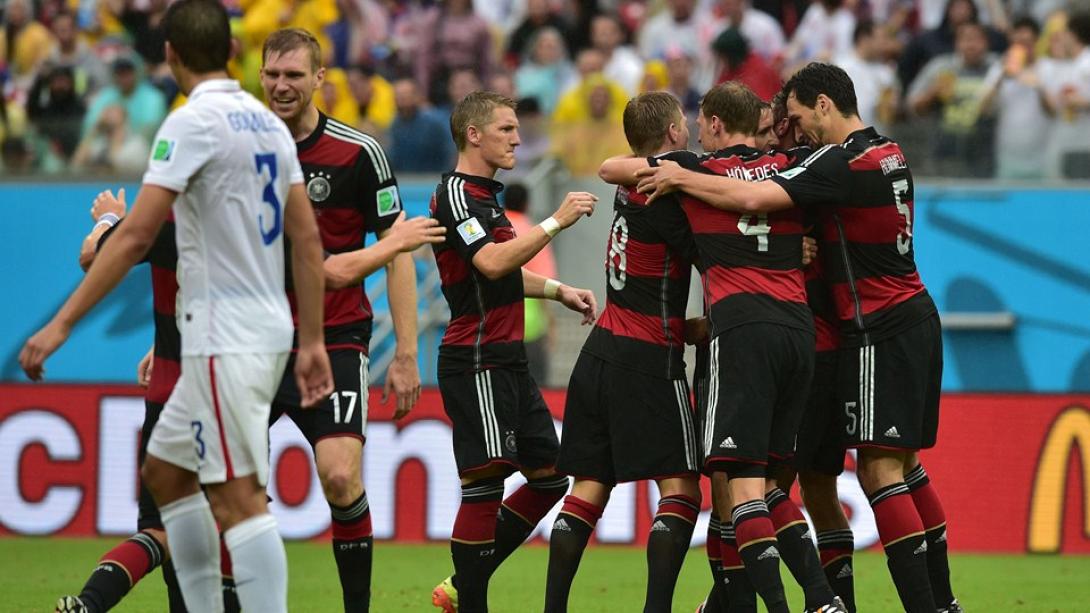 Η Γερμανία νίκησε 1-0 τις ΗΠΑ,αλλά πέρασαν και οι δύο
