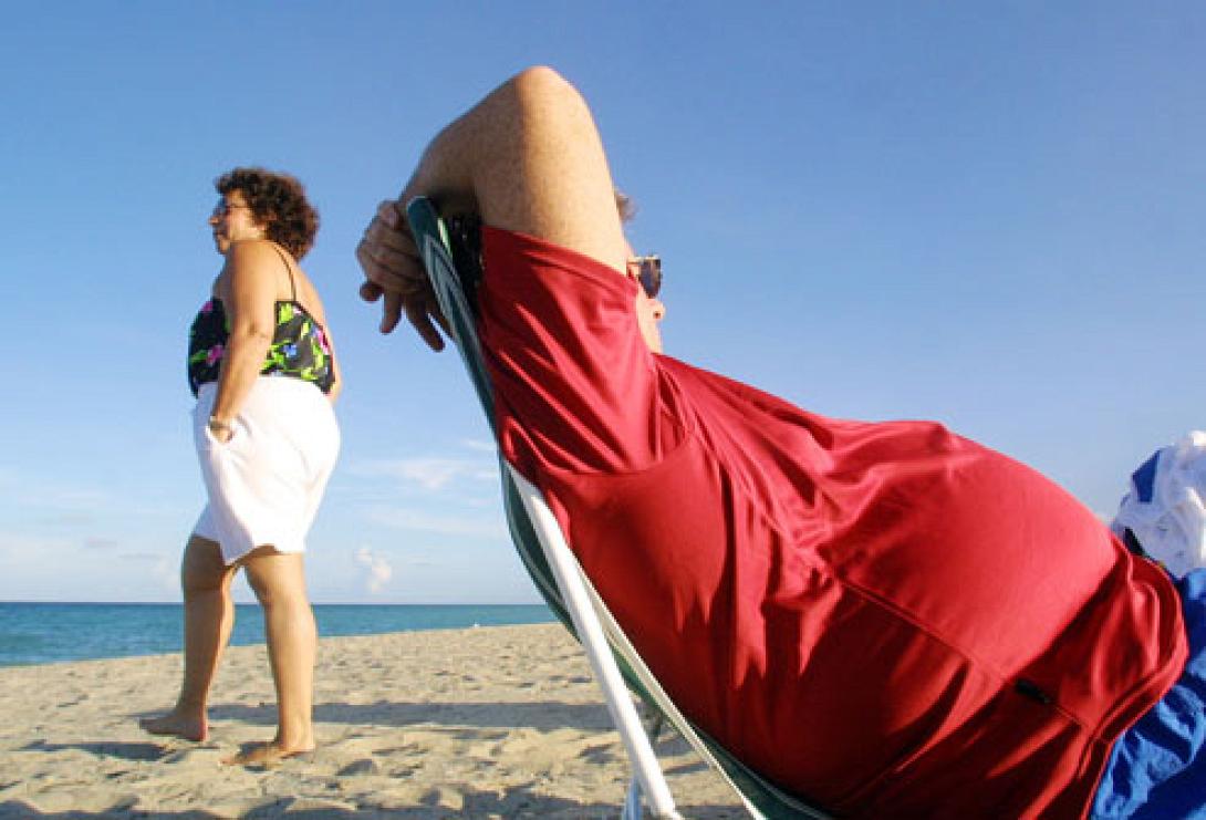 couple_on_beach.jpg