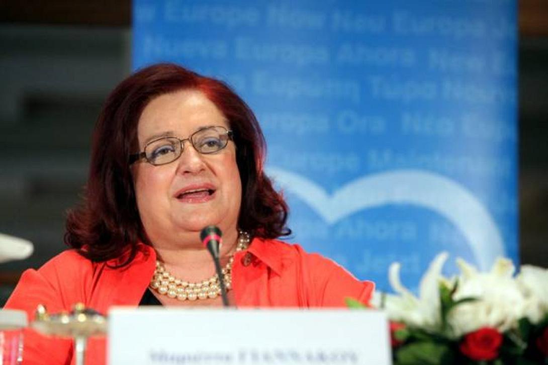 Η Μαριέτα Γιαννάκου δεν θέλει το σταυρό και αποχωρεί από την Ευρωβουλή