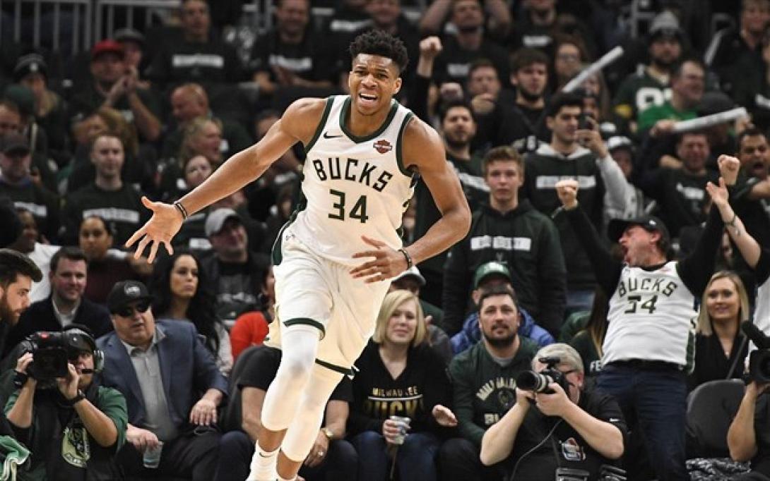 giannis-antetokounmpo-milgouoki-mpaks.jpg