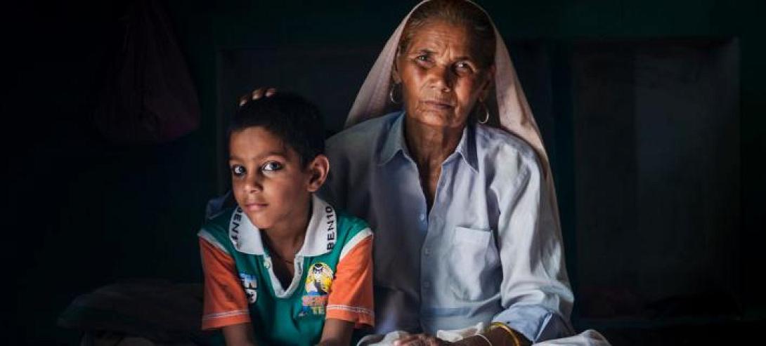 Η ιστορία της γηραιότερης μητέρας του κόσμου - Είναι 80 και έχει γιο 6 ετών (φωτο)