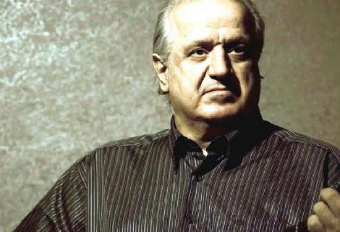 Με ρεμπέτικα τραγούδια, είπαν το τελευταίο &quot;αντίο&quot; στον Μπάμπη Γκολέ (βίντεο)