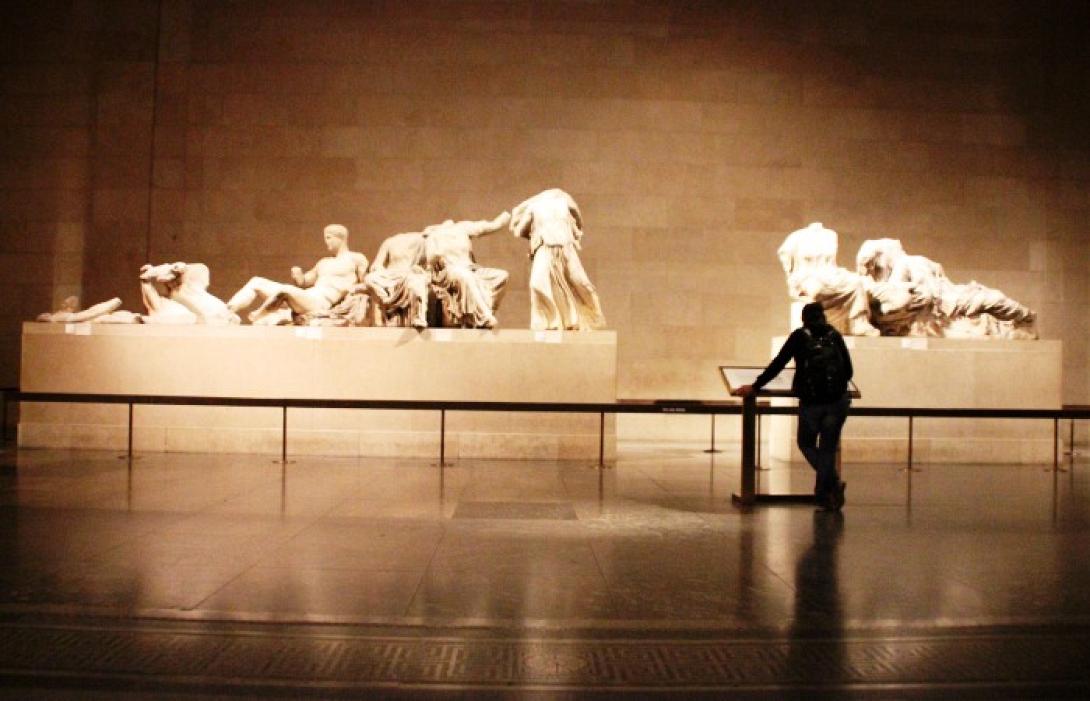 glipta_parthenonas.jpg