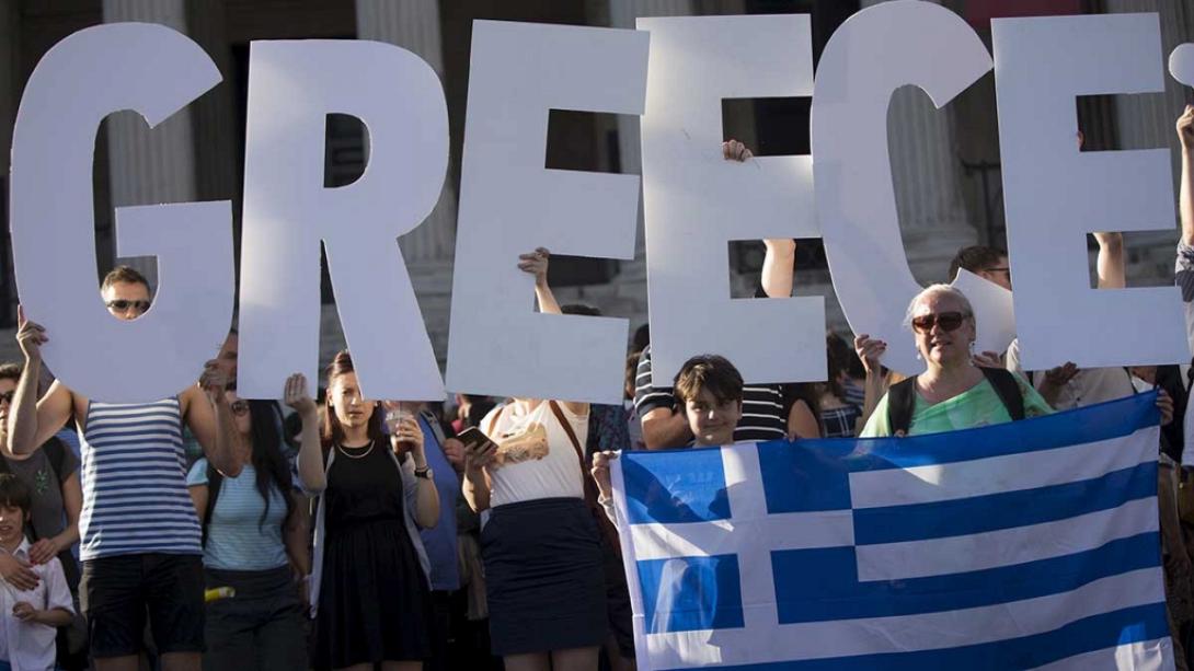 ελληνες.jpg