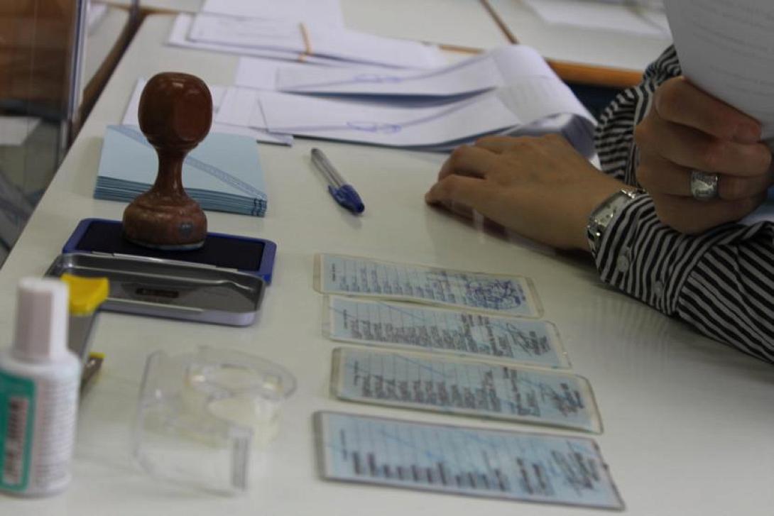 Ανοιχτά τα γραφεία ταυτοτήτων και οι δήμοι για τις εκλογές 2015