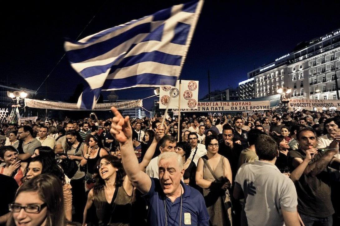 Βloomberg: Η τρόικα που πρέπει να φοβάται η Ελλάδα