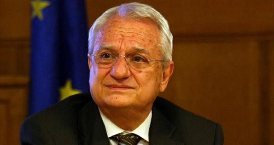 Ο Σωτήρης Χατζηγάκης παρουσιάζει βιβλίο για την διακυβέρνηση Καραμανλή