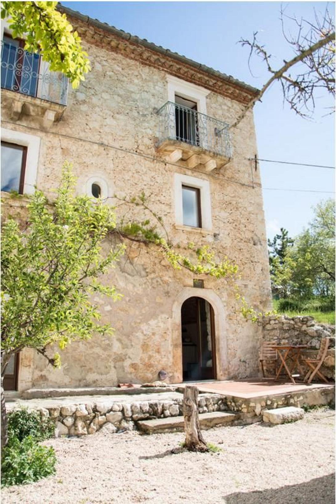 house-italy-abruzzo.jpg