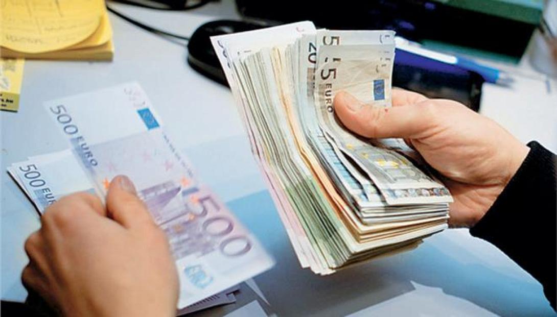 Απλήρωτοι οι εργαζόμενοι. Παζάρια για το δώρο