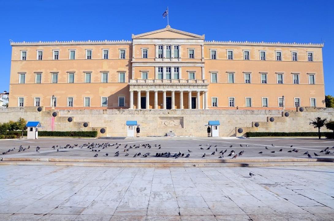 Ξεκίνησε η συζήτηση του νομοσχεδίου για την ανθρωπιστική κρίση