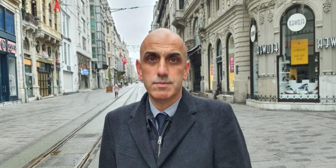 Μανωλης Κωστιδης