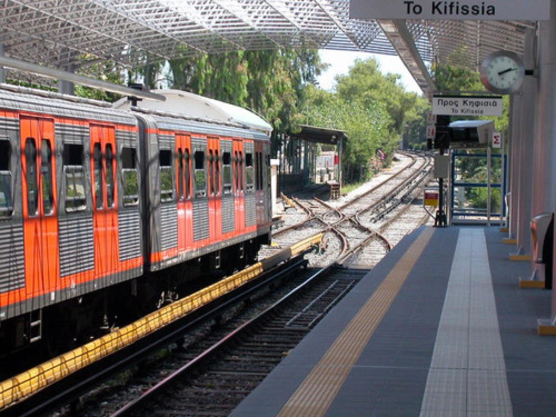 Βαριά τραυματισμένος ο άνδρας που απεγκλωβίστηκε από τον ηλεκτρικό