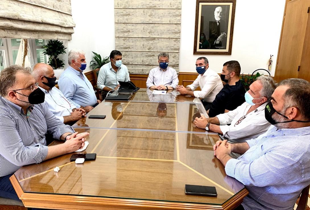 συσκεψη στην Περιφέρεια Κρήτης