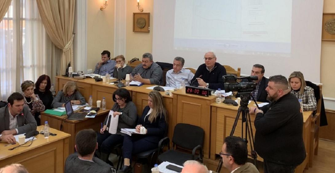 Γεμάτη η αίθουσα του Περιφερειακού Συμβουλίου