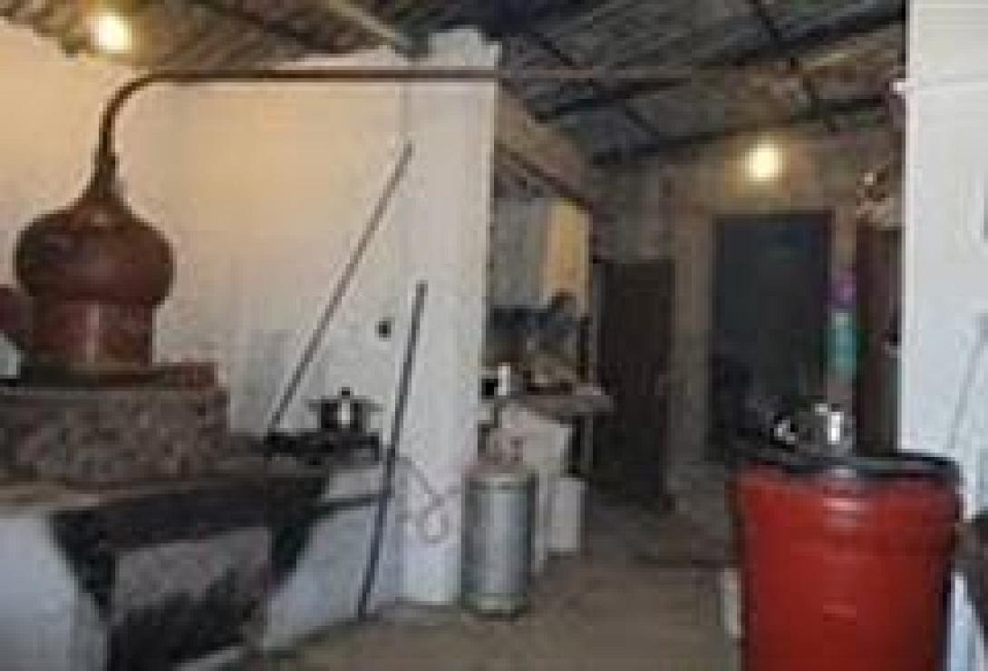 Ηράκλειο: Δυναμική αντίδραση των αποσταγματοποιών τσικουδιάς 