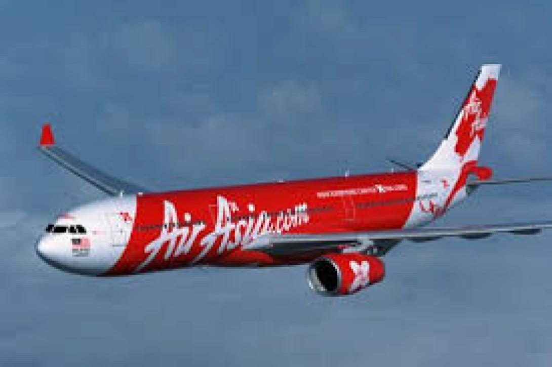 Για πιθανή συντριβή του αεροσκάφους της AirAsia στη θάλασσα μιλούν οι υπηρεσίες έρευνας και διάσωσης