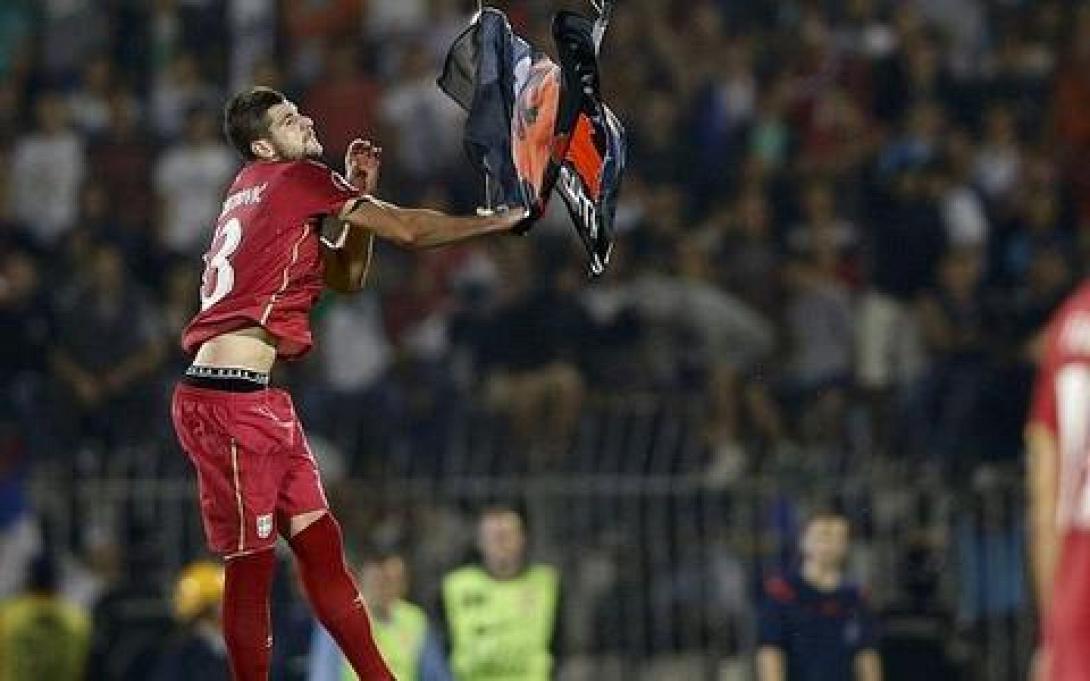 Ε.Ε: Προκλητική η σημαία στον αγώνα Σερβίας - Αλβανίας