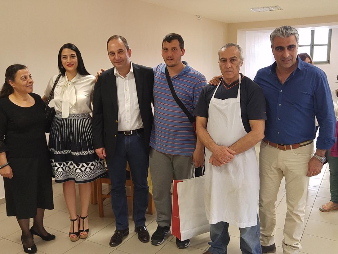 πλακιωτακης επισκεψη