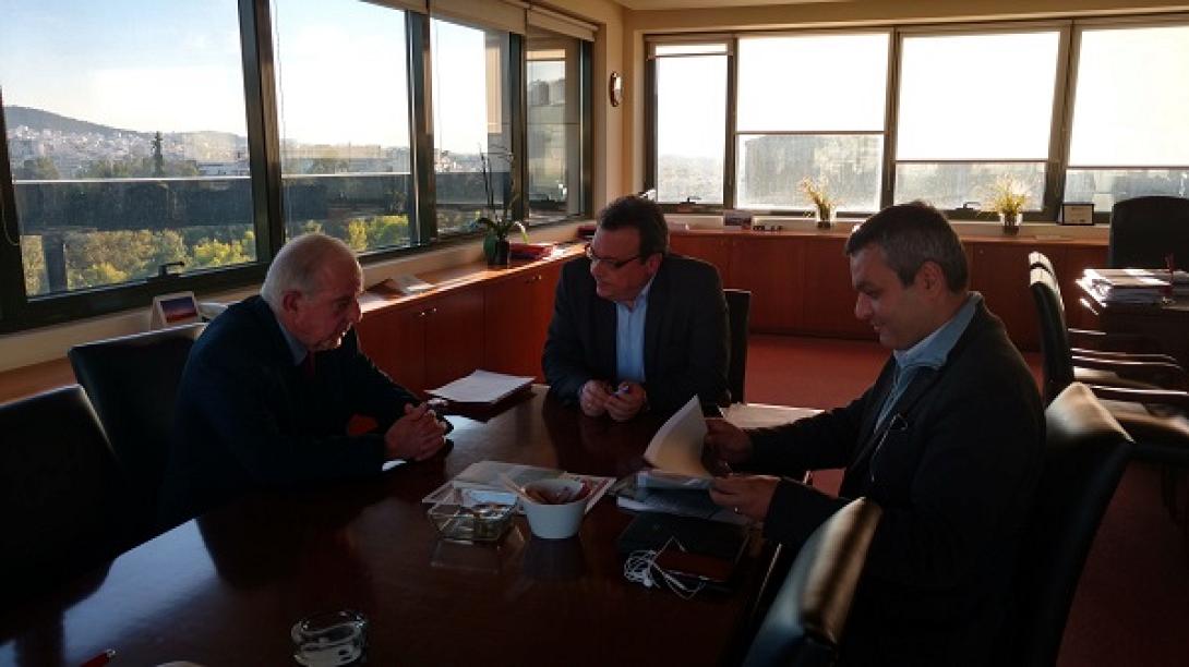 λαμπρινός φάμελλος