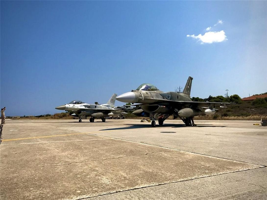 Η πολυάριθμη αποστολή από τα ΗΑΕ έφτασε σήμερα στη Σούδα.