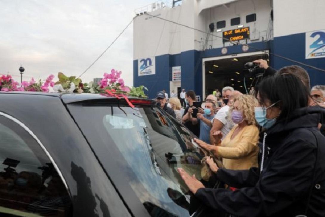 Μίκης Θεοδωράκης