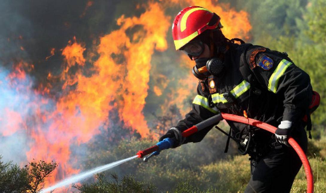 Συναγερμός από μεγάλη πυρκαγιά στο Ίνι