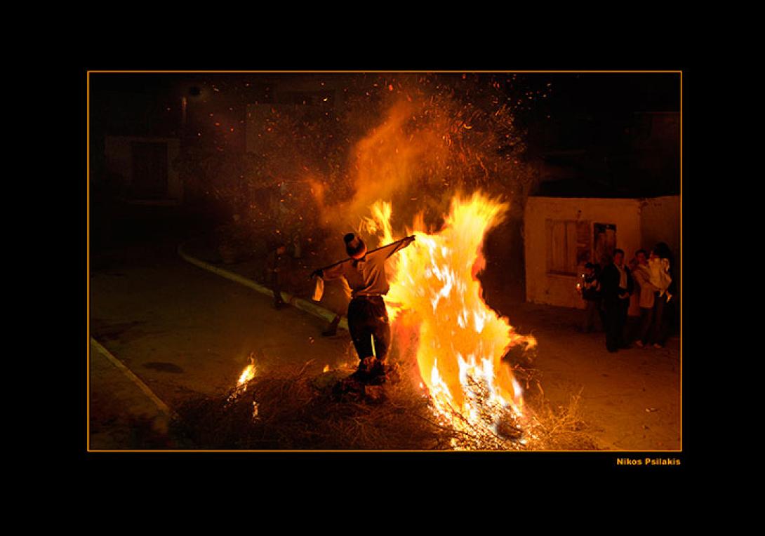 Κάθε χρόνο ο Ιούδας παραδίδεται στις φλόγες.  Άρθρο του Νίκου Ψιλάκη