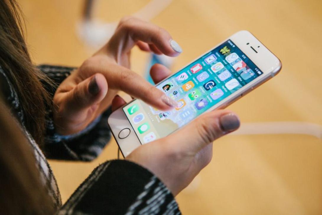 iphone-apple-shutterstock.jpg