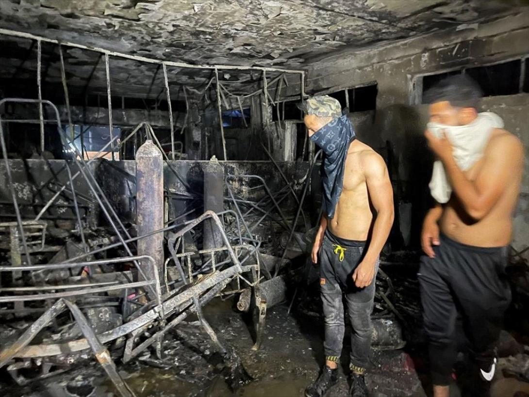 Πυρκαγιά - νσοοκομείο - Βαγδάτη (REUTERS / THAIER AL-SUDANI)