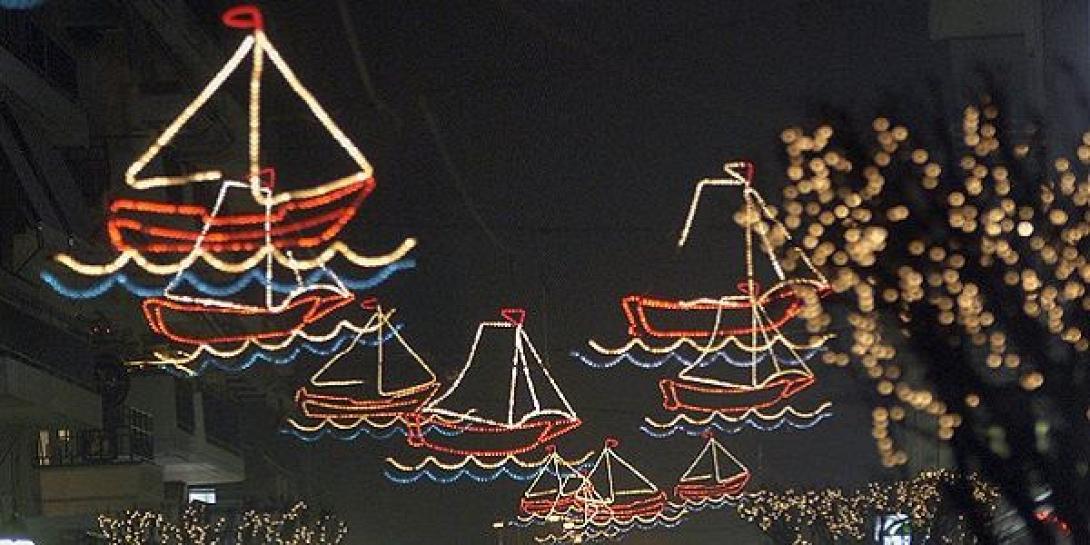Το Ηράκλειο &quot;φοράει&quot; τα γιορτινά του και υποδέχεται τα Χριστούγεννα!