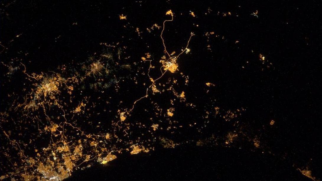 Η φλεγόμενη Γάζα από το διάστημα... 