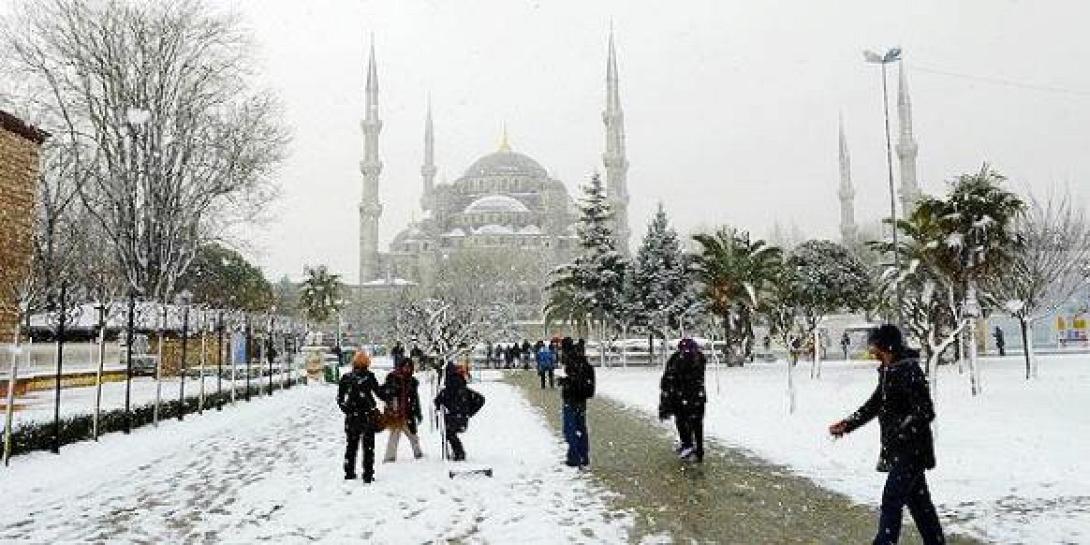Κωνσταντινούπολη: Νέα προβλήματα λόγω χιονιά στις πτήσεις