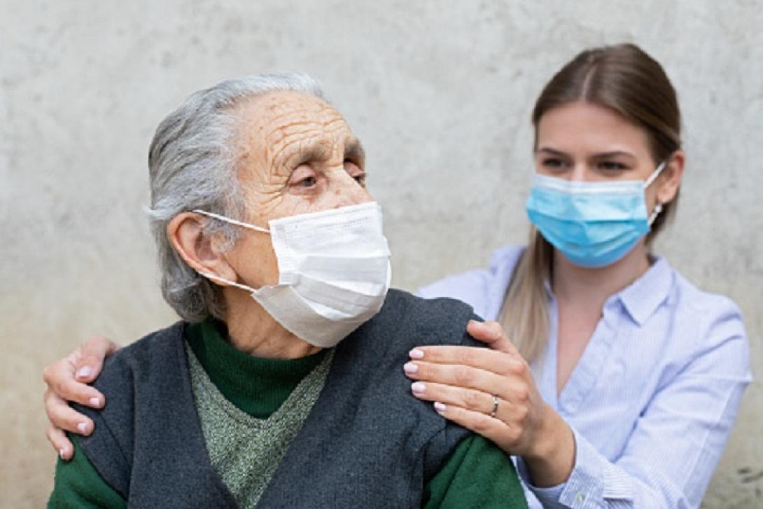 κορωνοϊός γηροκομειο ηλικιωμένη