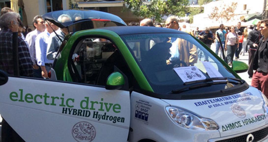Το υβριδικό αυτοκίνητο παρουσίασαν οι μαθητές του 6ου ΕΠΑΛ