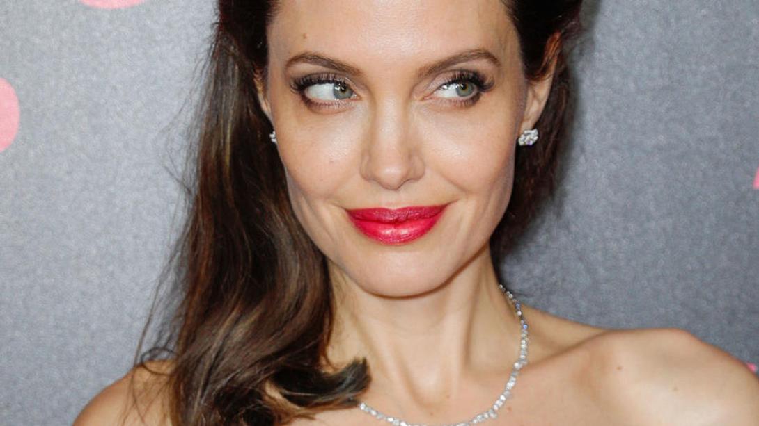 jolie1.jpg