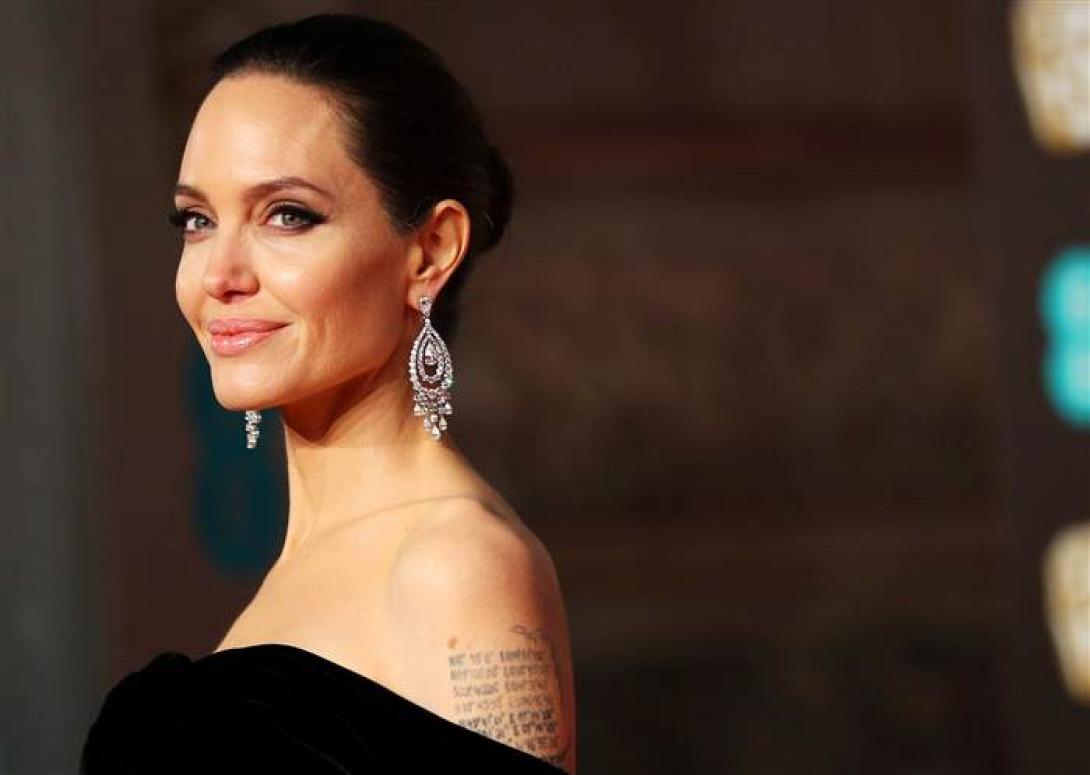 jolie2.jpg