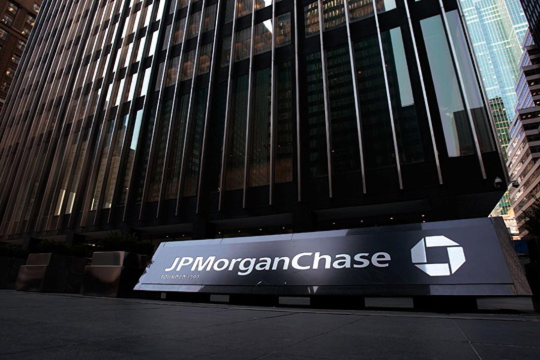 JP Morgan: 3 δισ. ευρώ &quot;σηκώθηκαν&quot; από τις ελληνικές τράπεζες σε μία εβδομάδα