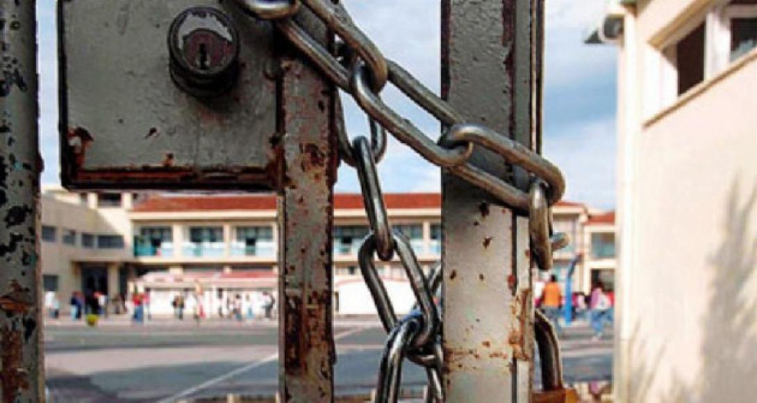Ηράκλειο: Γονιός... &quot;στα κάγκελα&quot; χτύπησε μαθητή, για τις καταλήψεις