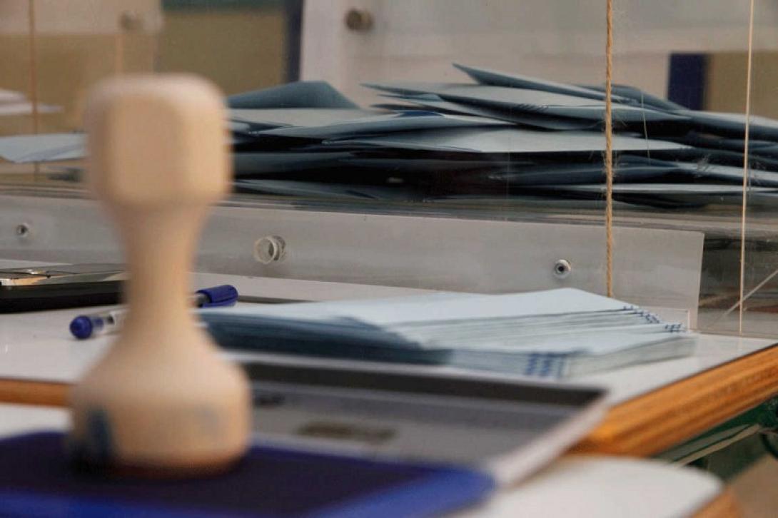 ΥΠΕΣ: Στους δήμους, τέλη διαφήμισης, ΤΑΠ και φόρος ζύθου