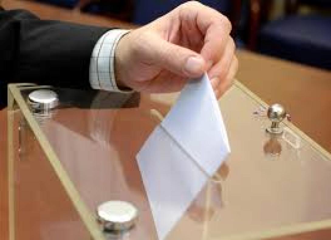 Παρέλαβαν τους εκλογικούς σάκους οι δήμοι της Κρήτης - Κορυφώνεται η προετοιμασία για τις εκλογές 